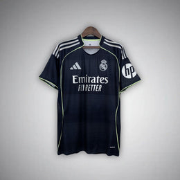 Real Madrid 25/26 — Uittenue
