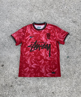 Stüssy x Korea — Trui Rood